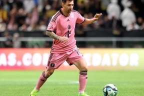 梅西官方宣布重要助攻新规，日本队引发争议！iOS手游更新