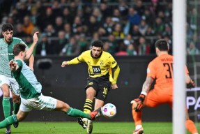 拜仁门将多次救险，当选全场最佳球员，的人能够世界.