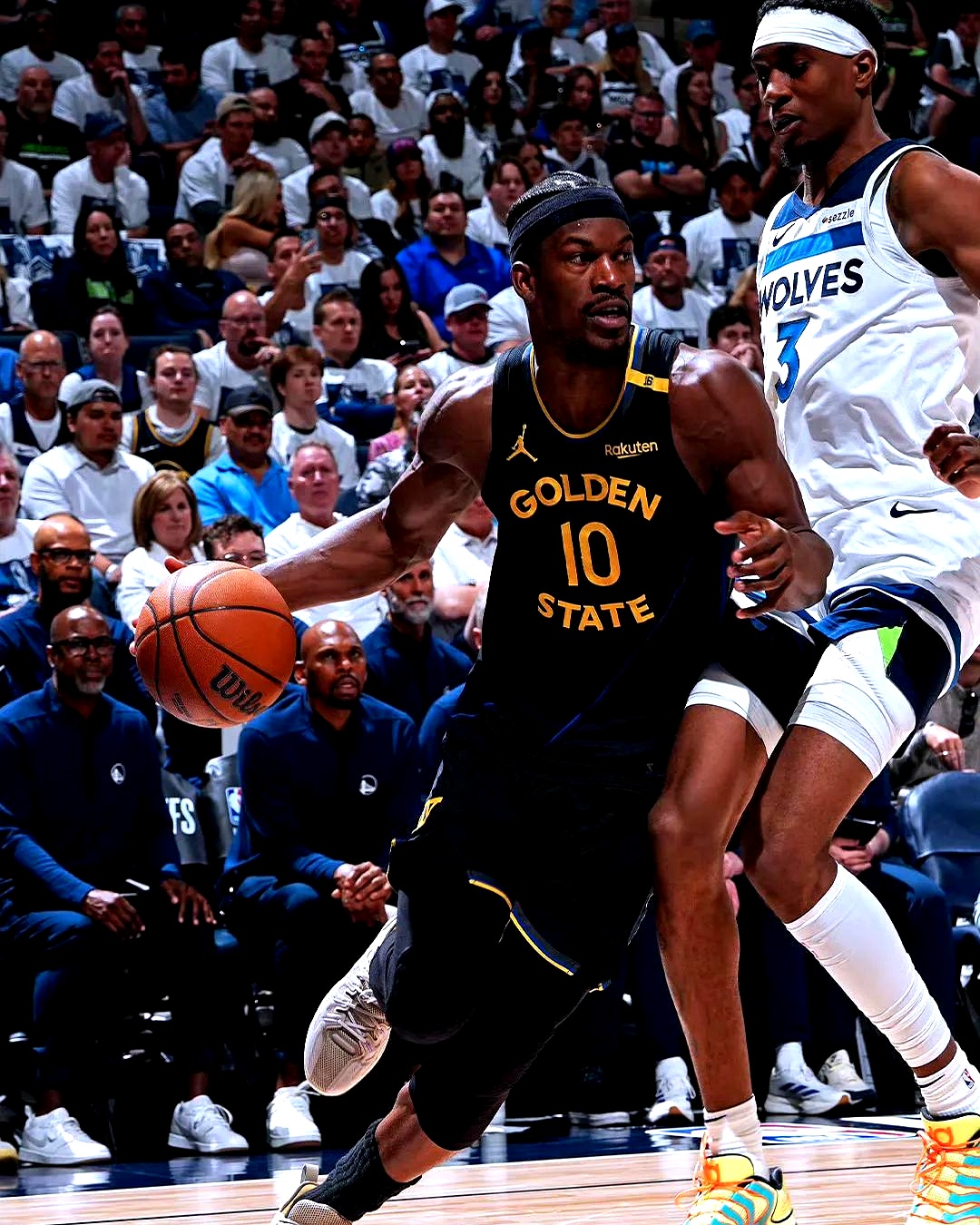 巴特勒连续十二场比赛得分超过突破纪录，拜仁挑战极限！(巴特勒总得分)